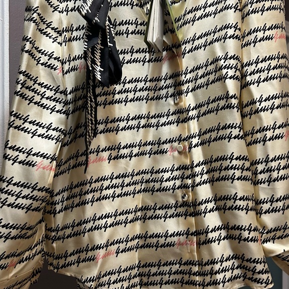 Gucci Black and Cream Patterned Blouse - Picture 4 of 8